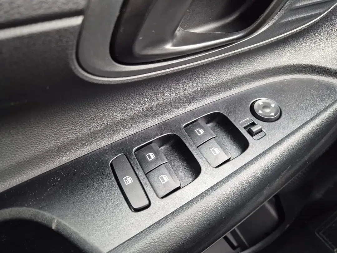 Hyundai i20 - Thumbnail 13
