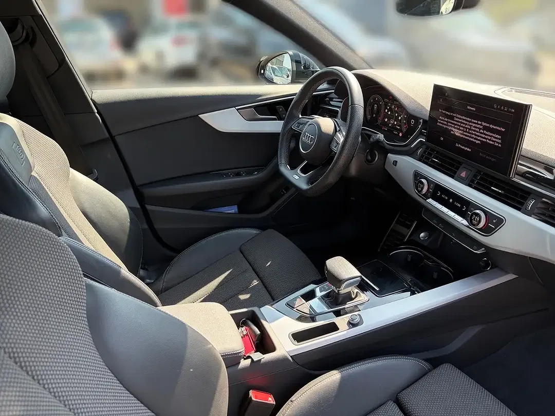 Audi A4 - Thumbnail 7
