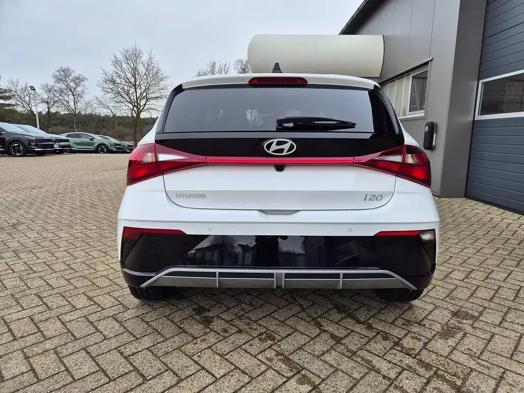 Hyundai i20 - Thumbnail 2