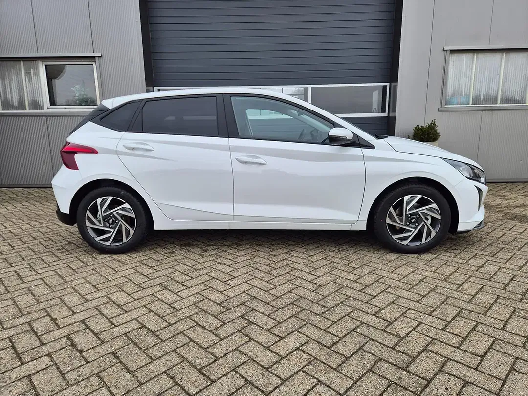 Hyundai i20 - Thumbnail 4