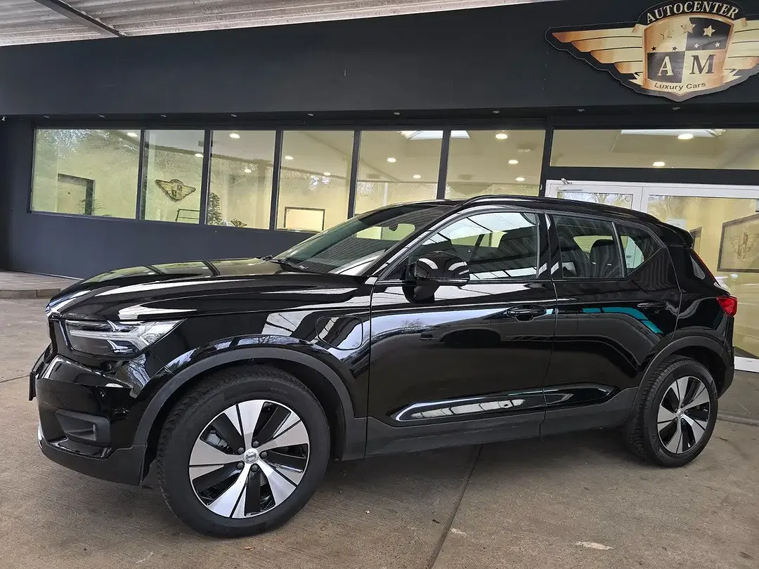 Volvo XC40 - Thumbnail 3