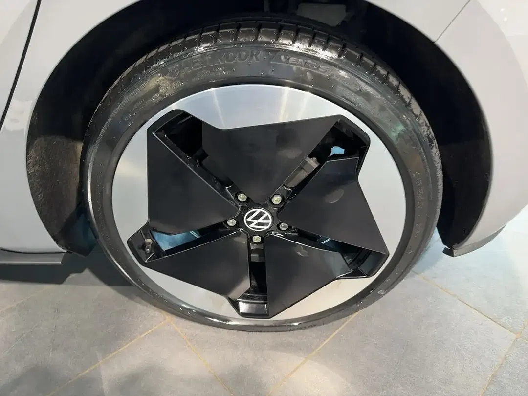 Volkswagen ID.3 - Thumbnail 12