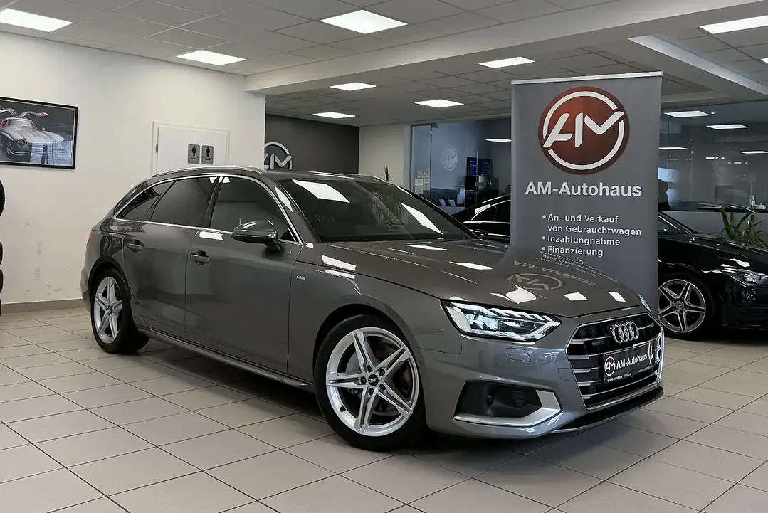 Audi A4 - Thumbnail 1