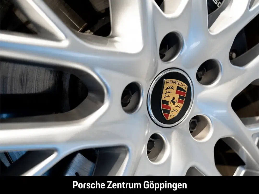 Porsche Panamera - Thumbnail 10