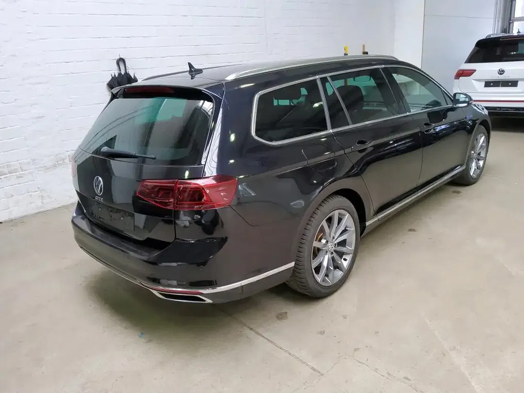 Volkswagen Passat Variant - Thumbnail 6