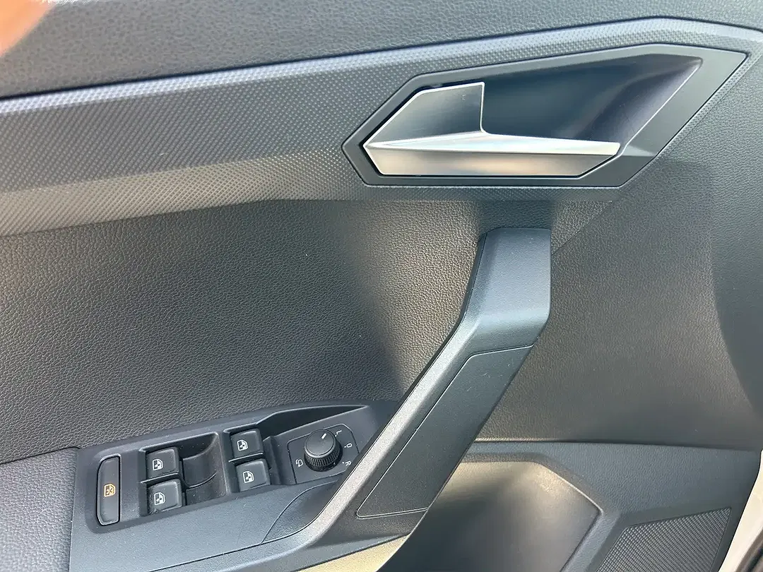 SEAT Ibiza - Thumbnail 11