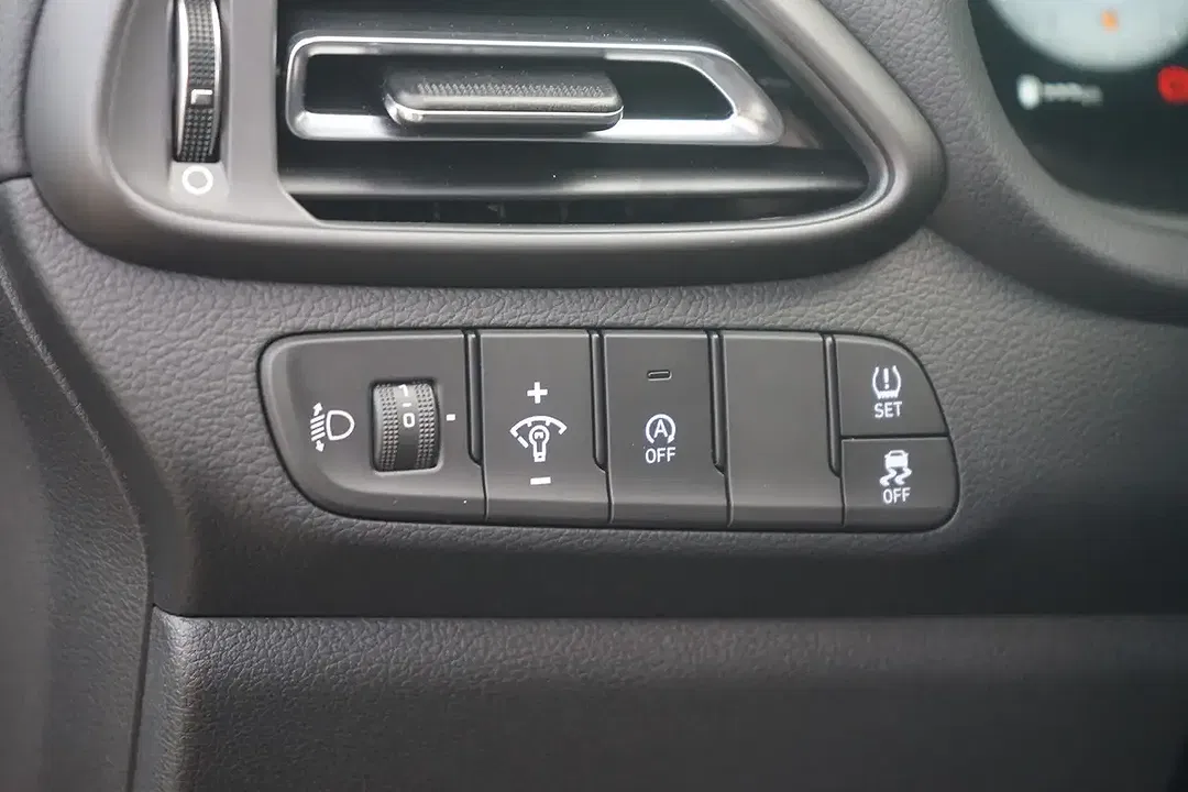 Hyundai i30 - Thumbnail 20