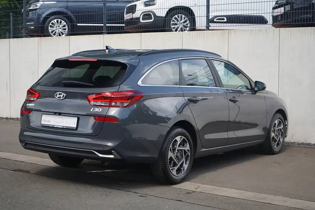 Hyundai i30 - Thumbnail 4