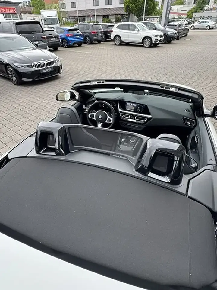 BMW Z4 - Thumbnail 14