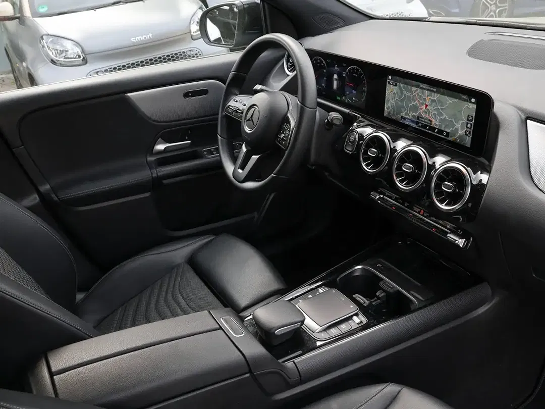 Mercedes-Benz GLA 250 - Thumbnail 4