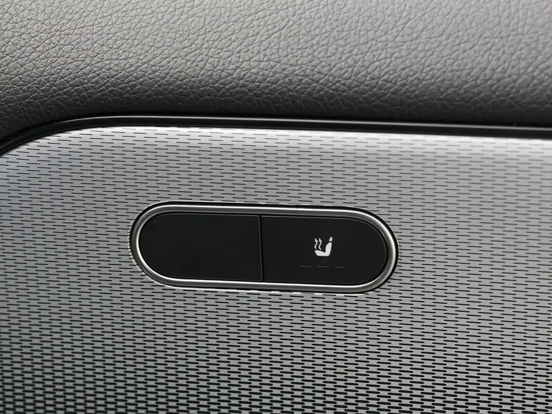 Mercedes-Benz GLA 250 - Thumbnail 9