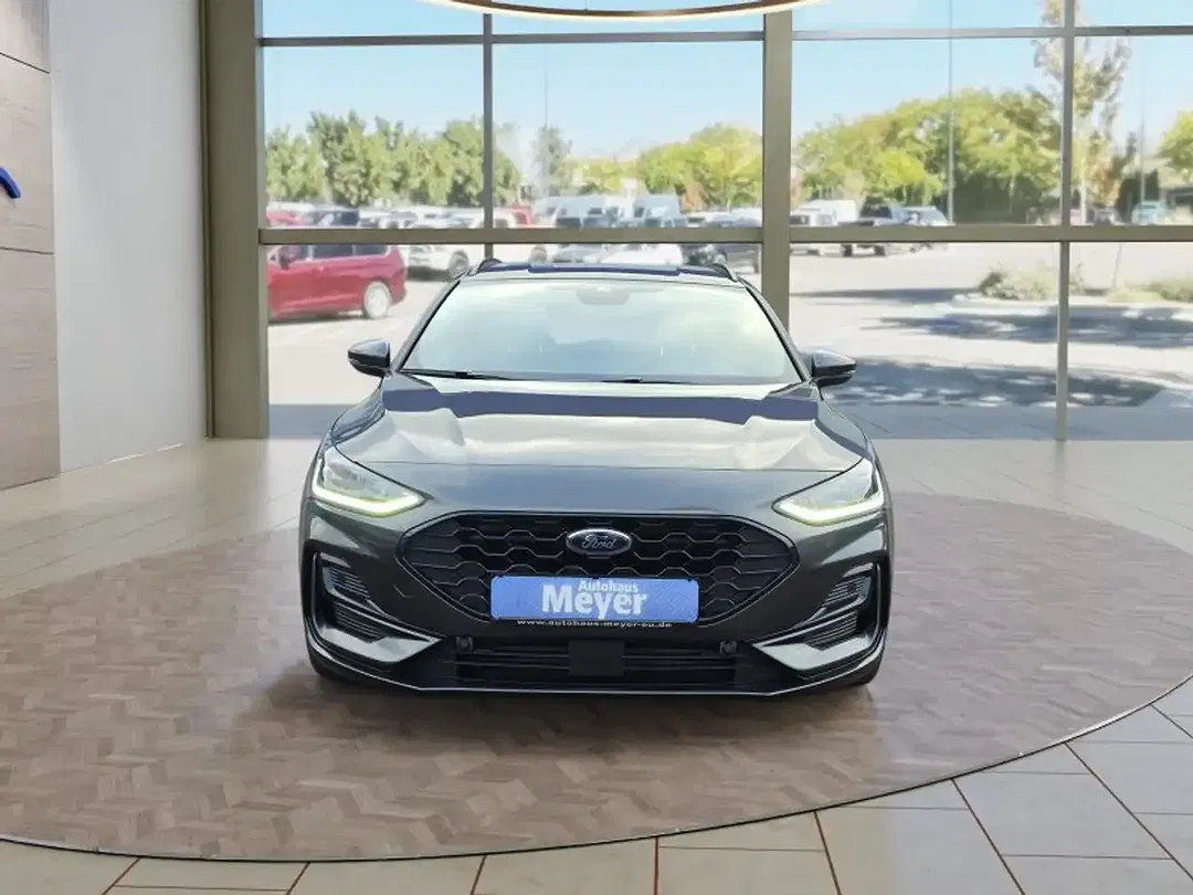 Ford Focus - Thumbnail 10