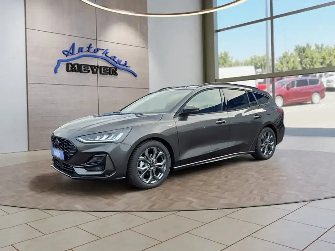 Ford Focus - Thumbnail 2
