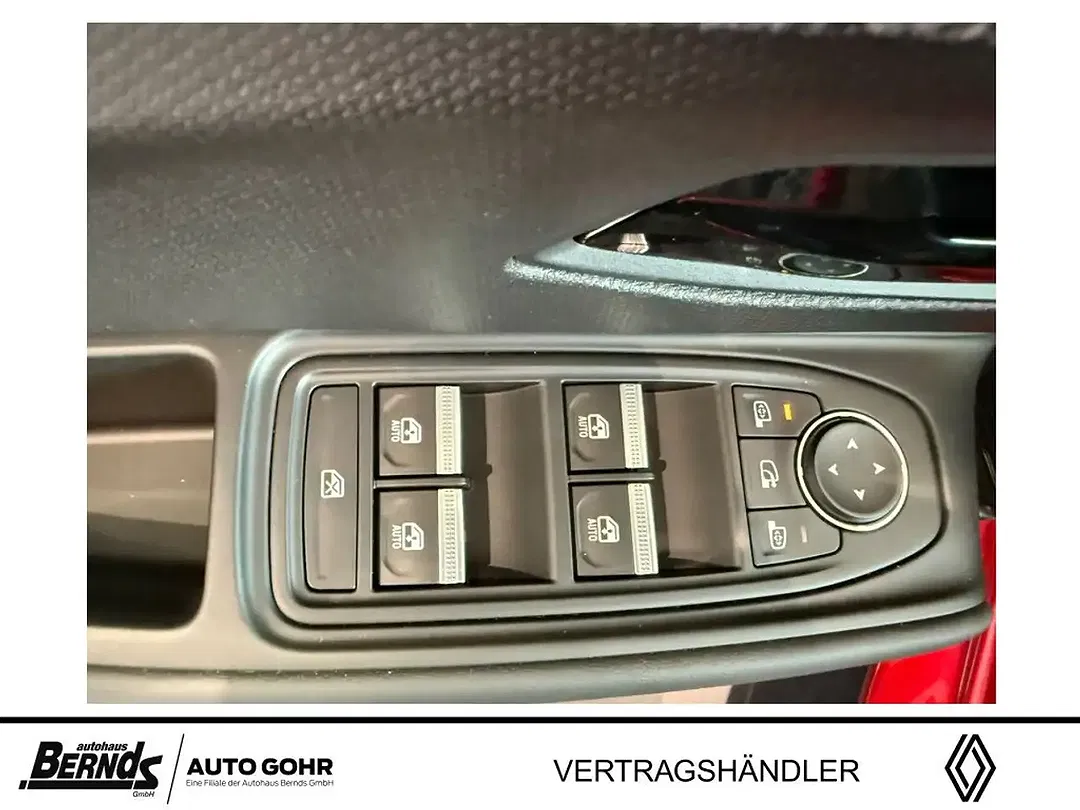 Renault Clio - Thumbnail 13