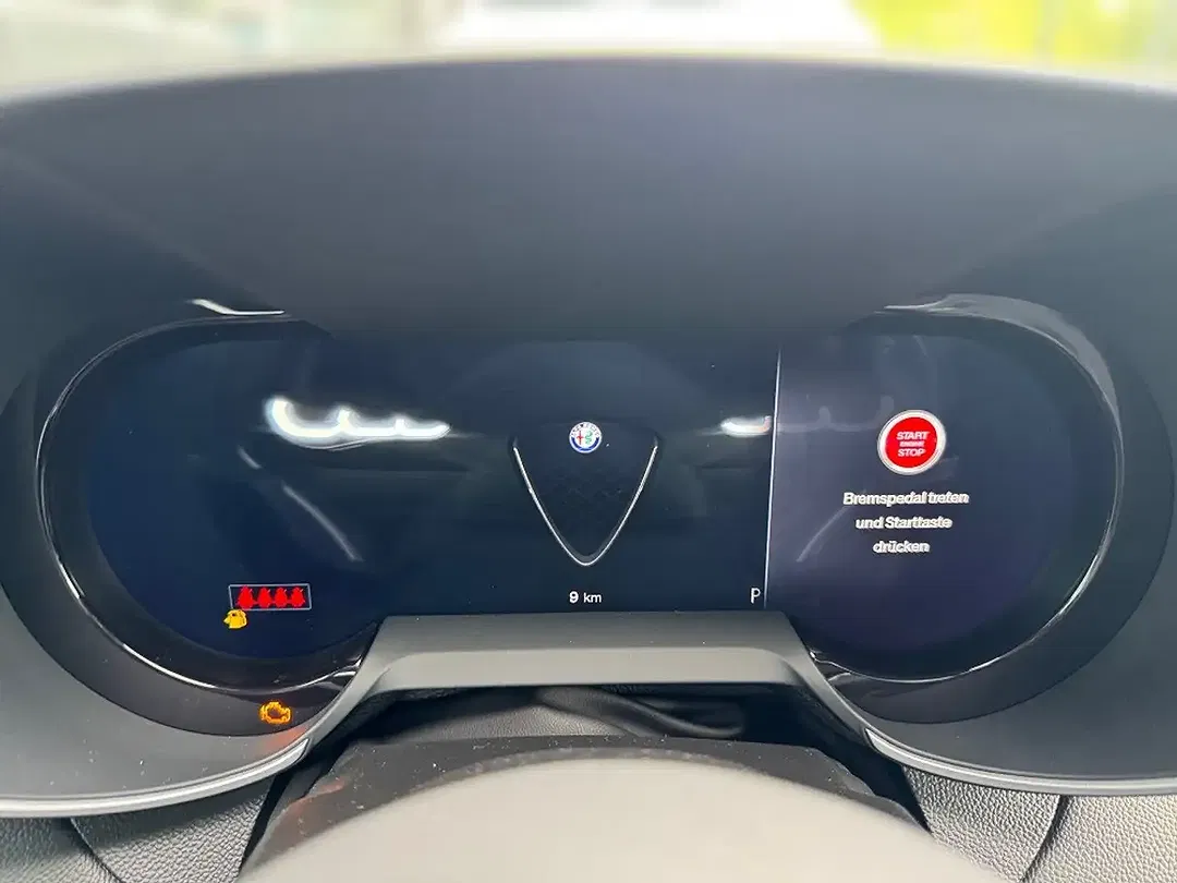 Alfa Romeo Giulia - Thumbnail 12