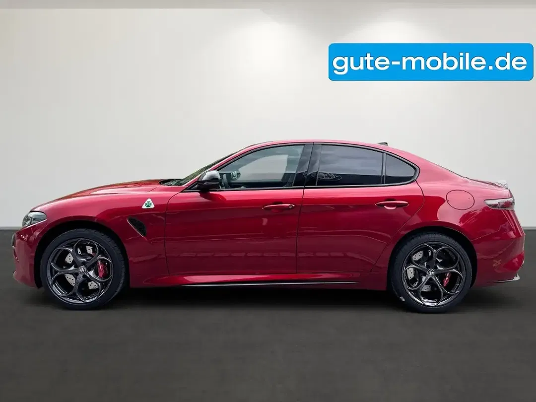 Alfa Romeo Giulia Quadrifoglio - foto 2