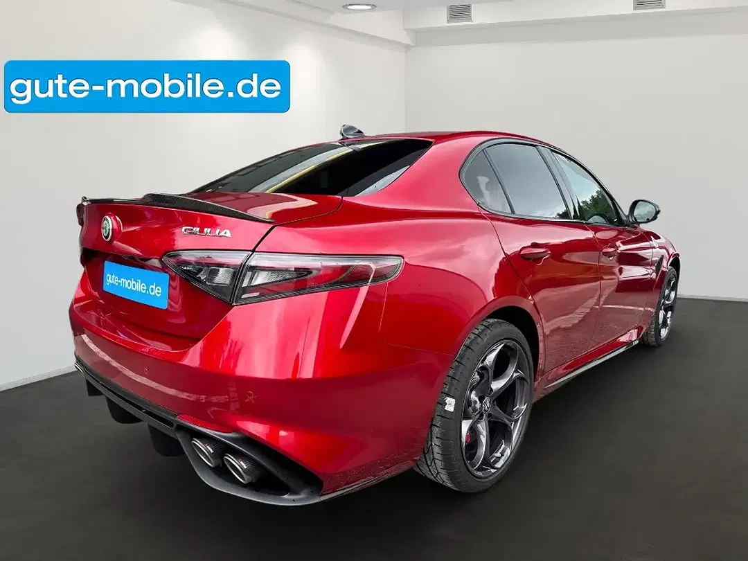 Alfa Romeo Giulia - Thumbnail 6