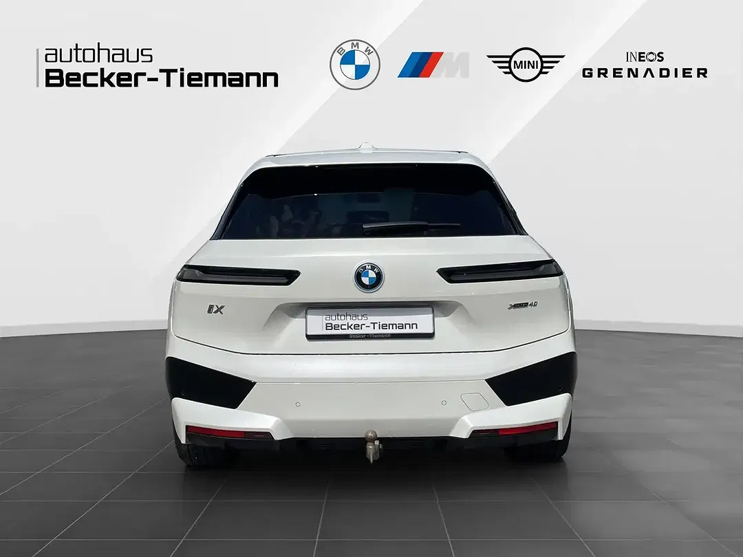 BMW iX - Thumbnail 5