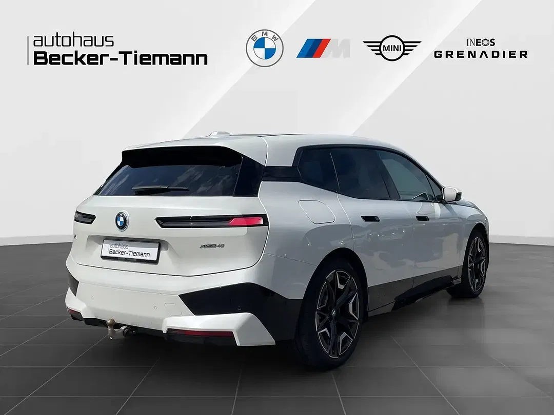BMW iX - Thumbnail 6