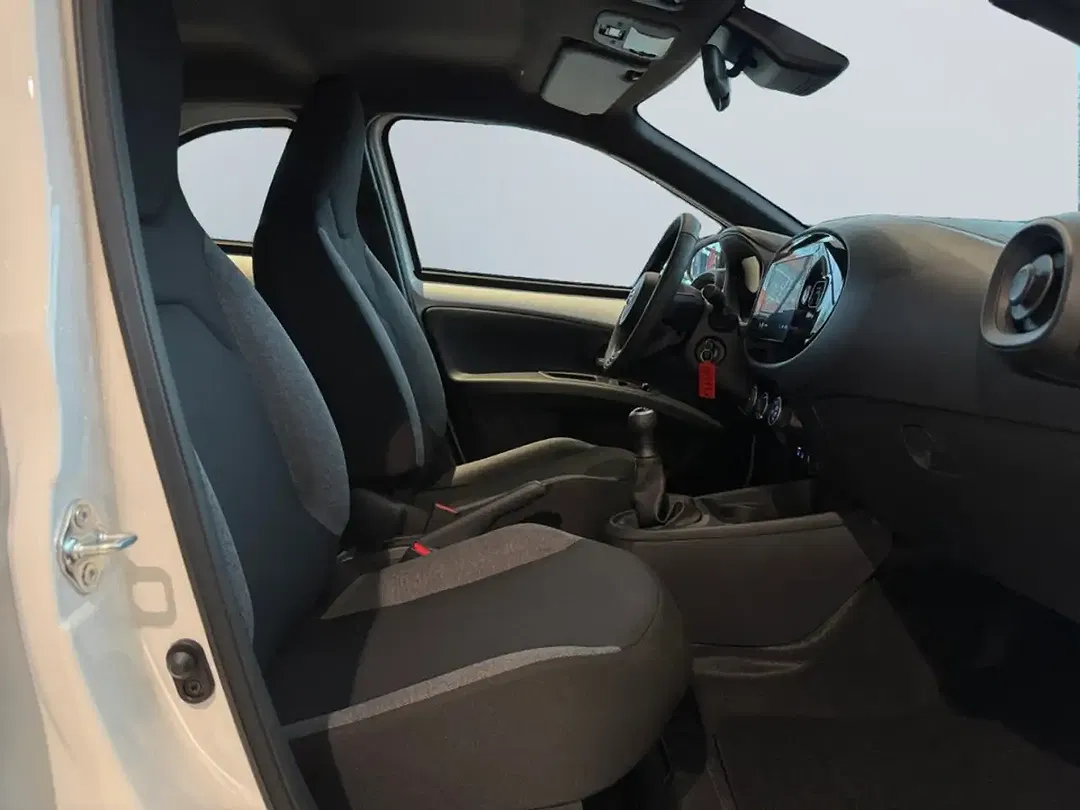Toyota Aygo X - Thumbnail 10