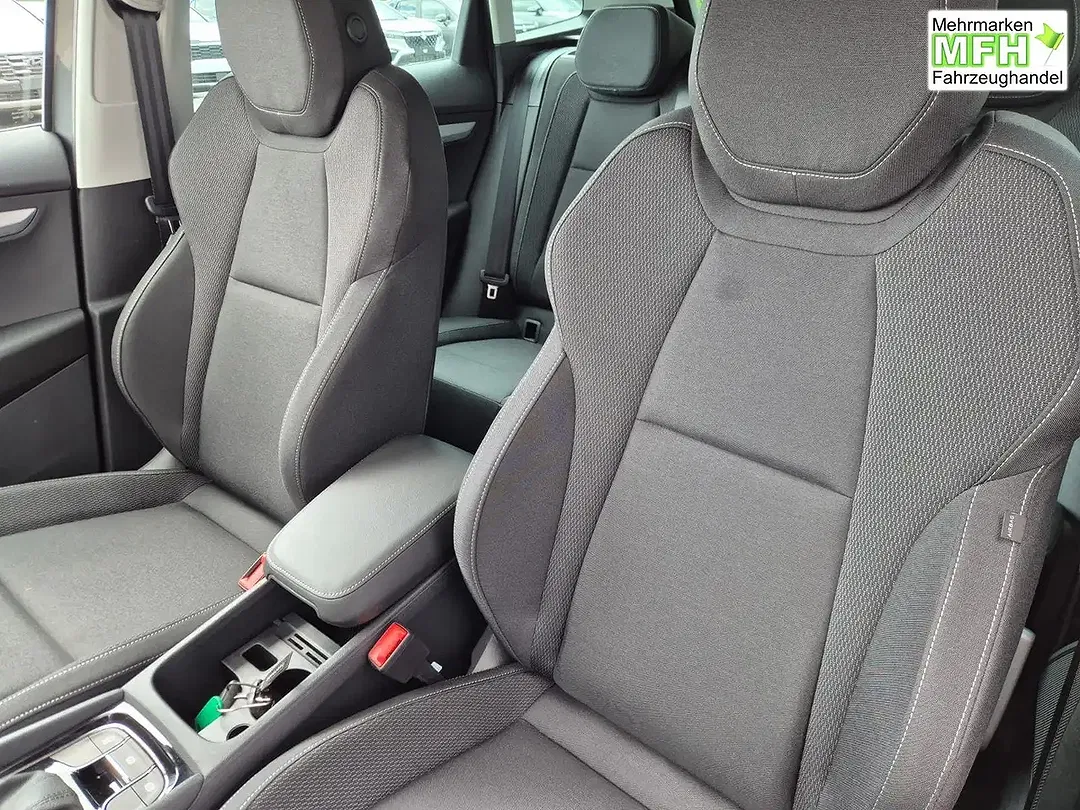 Skoda Karoq - Thumbnail 11