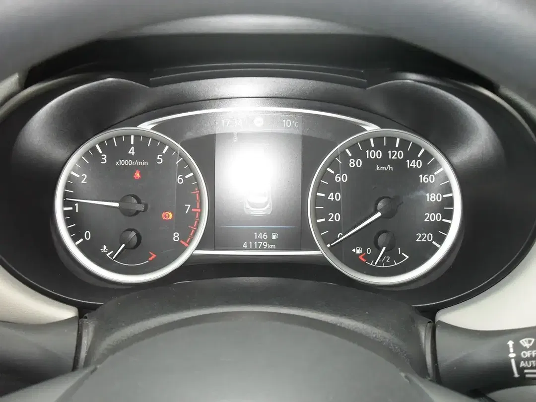 Nissan Micra - Thumbnail 7