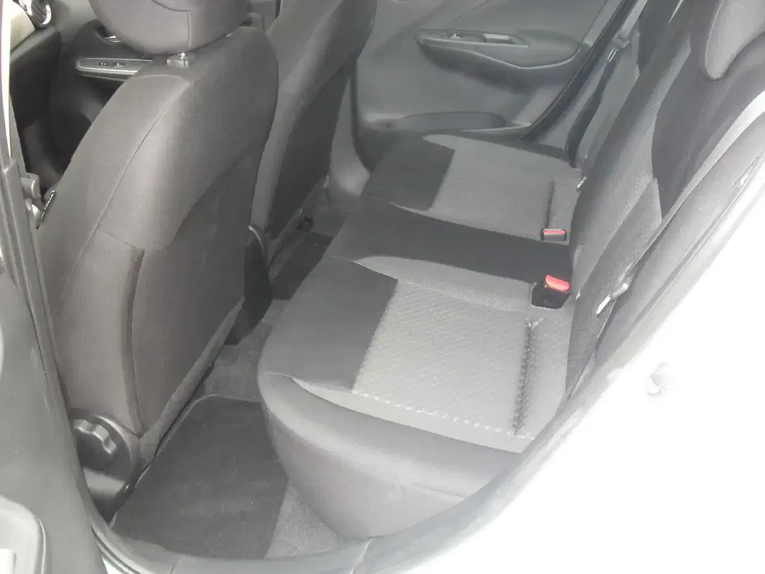 Nissan Micra - Thumbnail 5