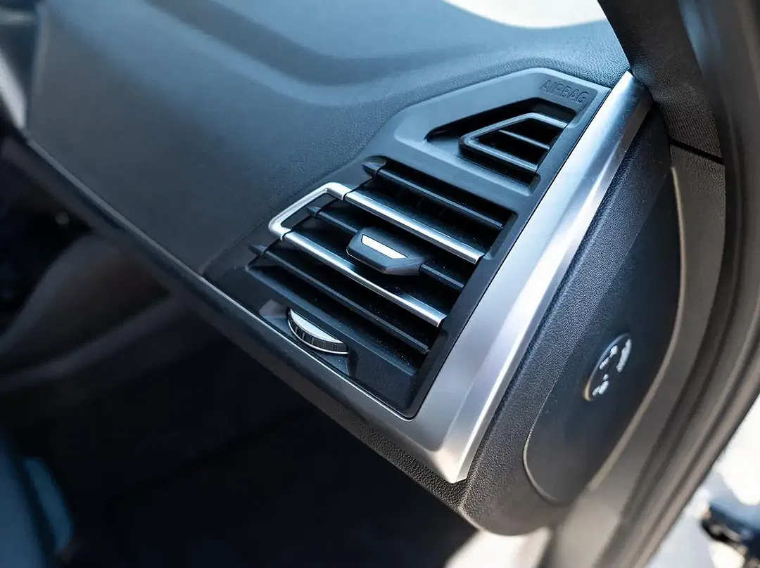 BMW X4 - Thumbnail 13