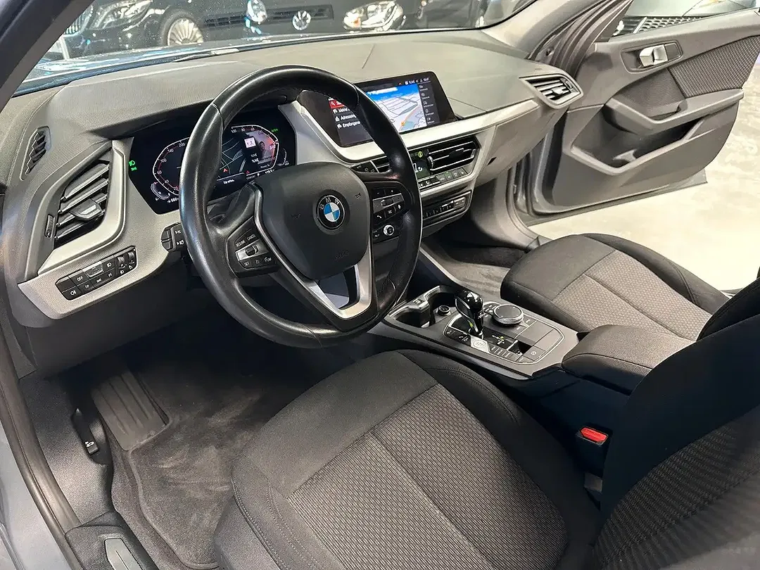 BMW 118 - Thumbnail 11