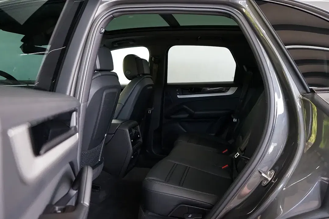 Porsche Cayenne - Thumbnail 14
