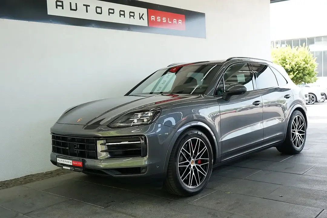 Porsche Cayenne - Thumbnail 29