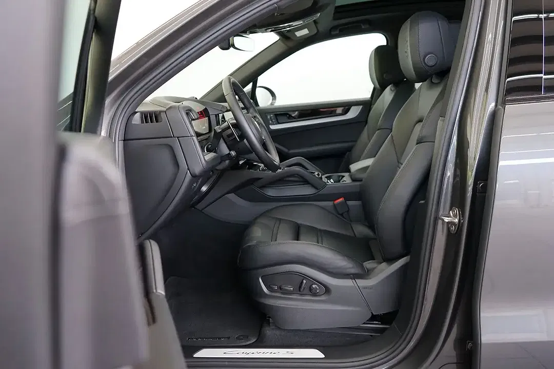 Porsche Cayenne - Thumbnail 7