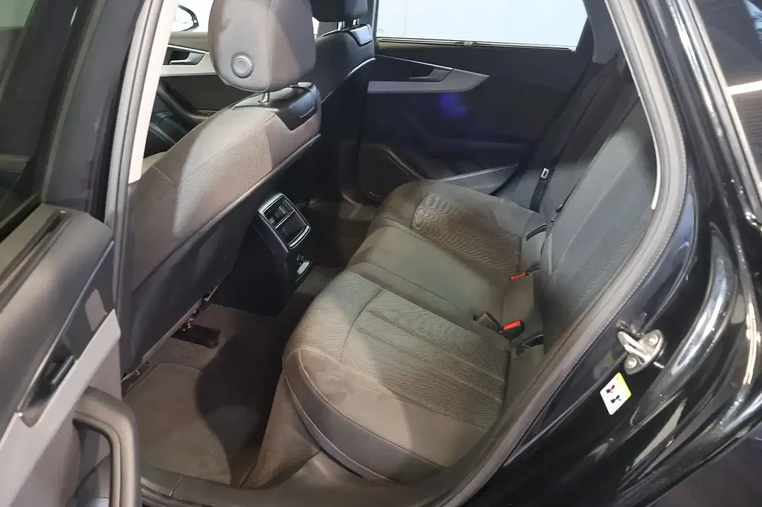 Audi A4 - Thumbnail 12