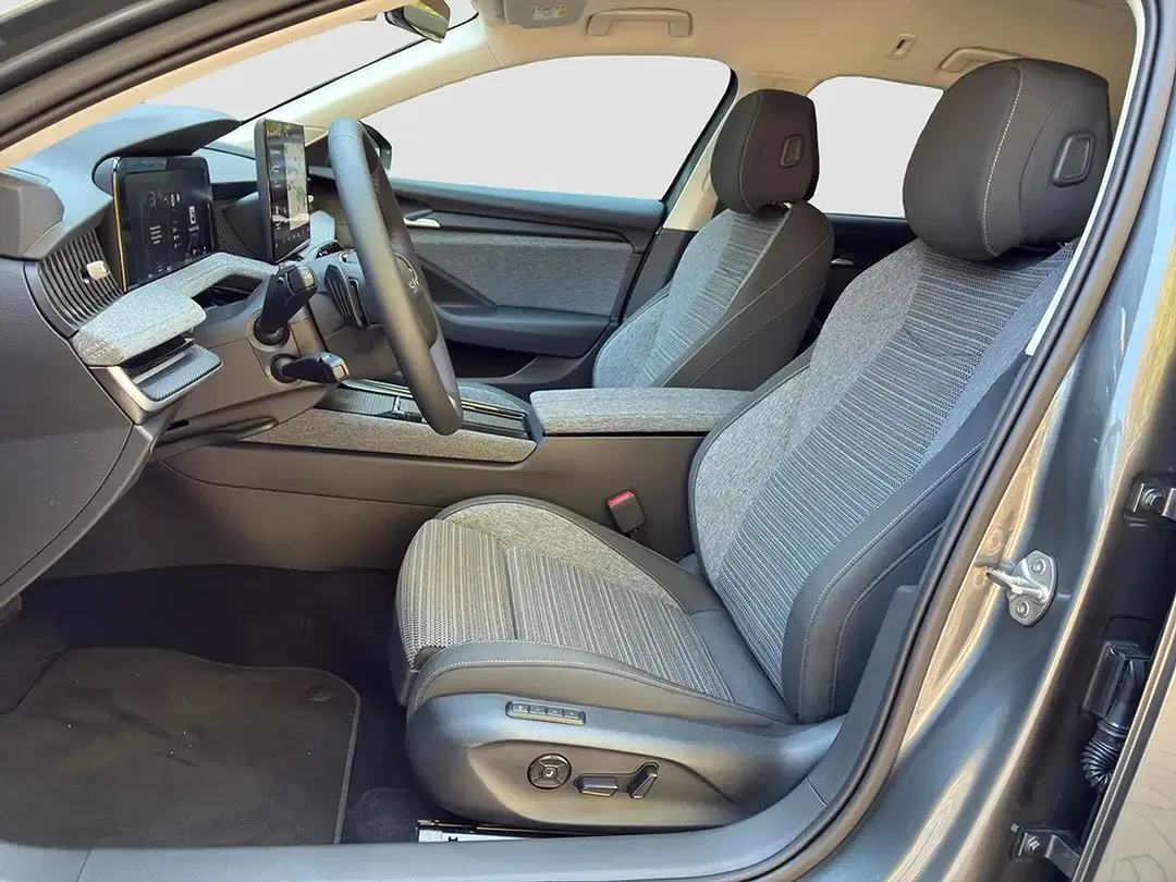 Skoda Superb - Thumbnail 12