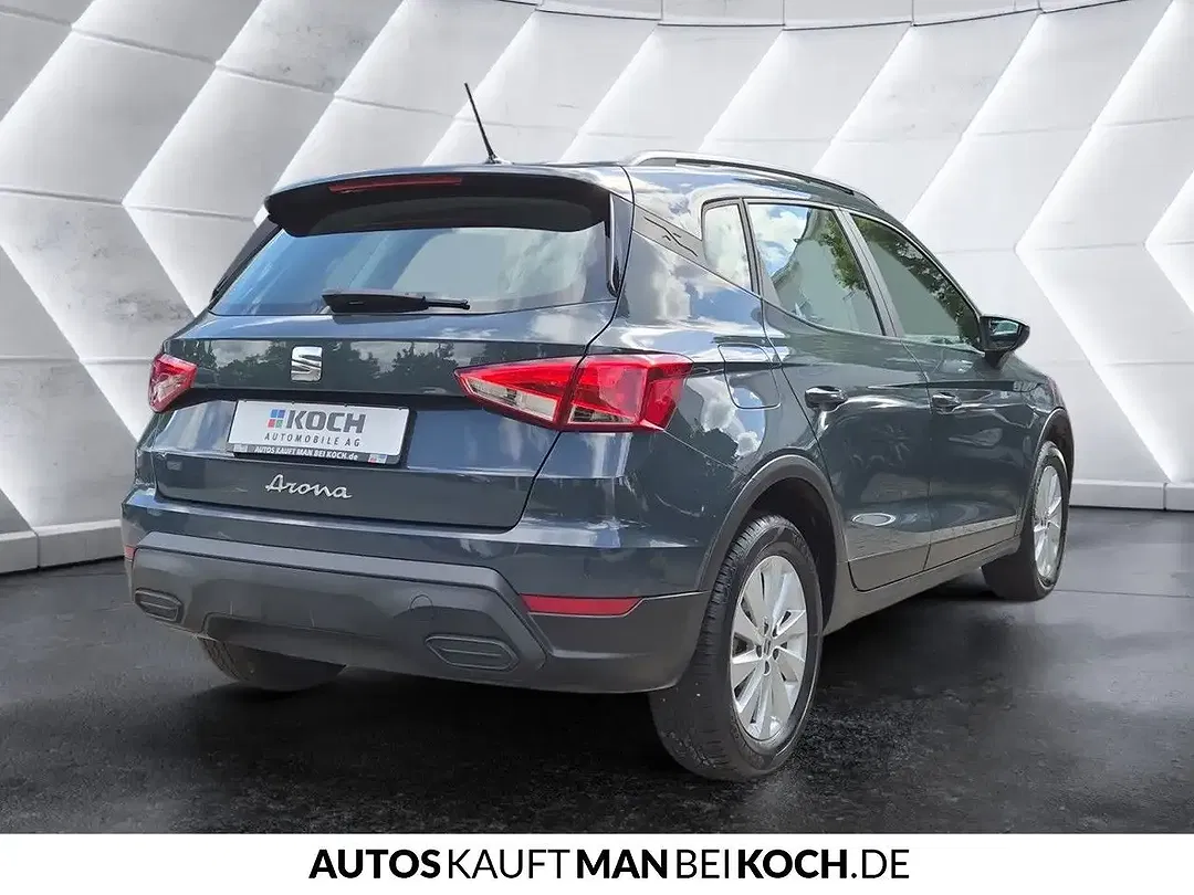 SEAT Arona - Thumbnail 3