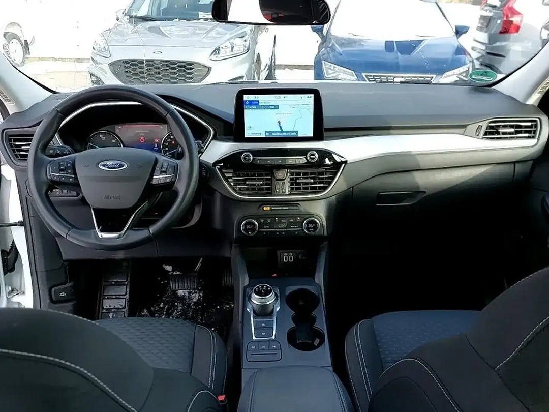 Ford Kuga - Thumbnail 3