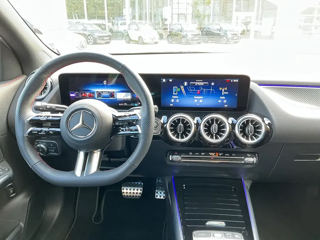 Mercedes-Benz GLA 200 - Thumbnail 10