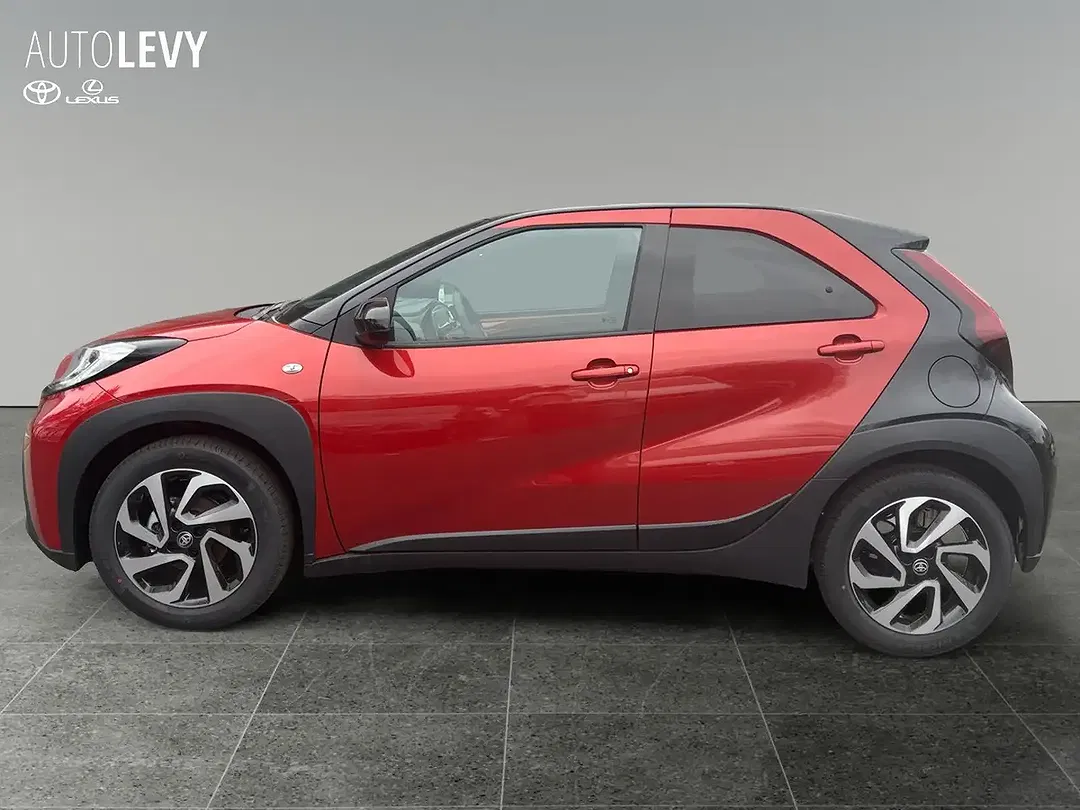 Toyota Aygo X - Thumbnail 2