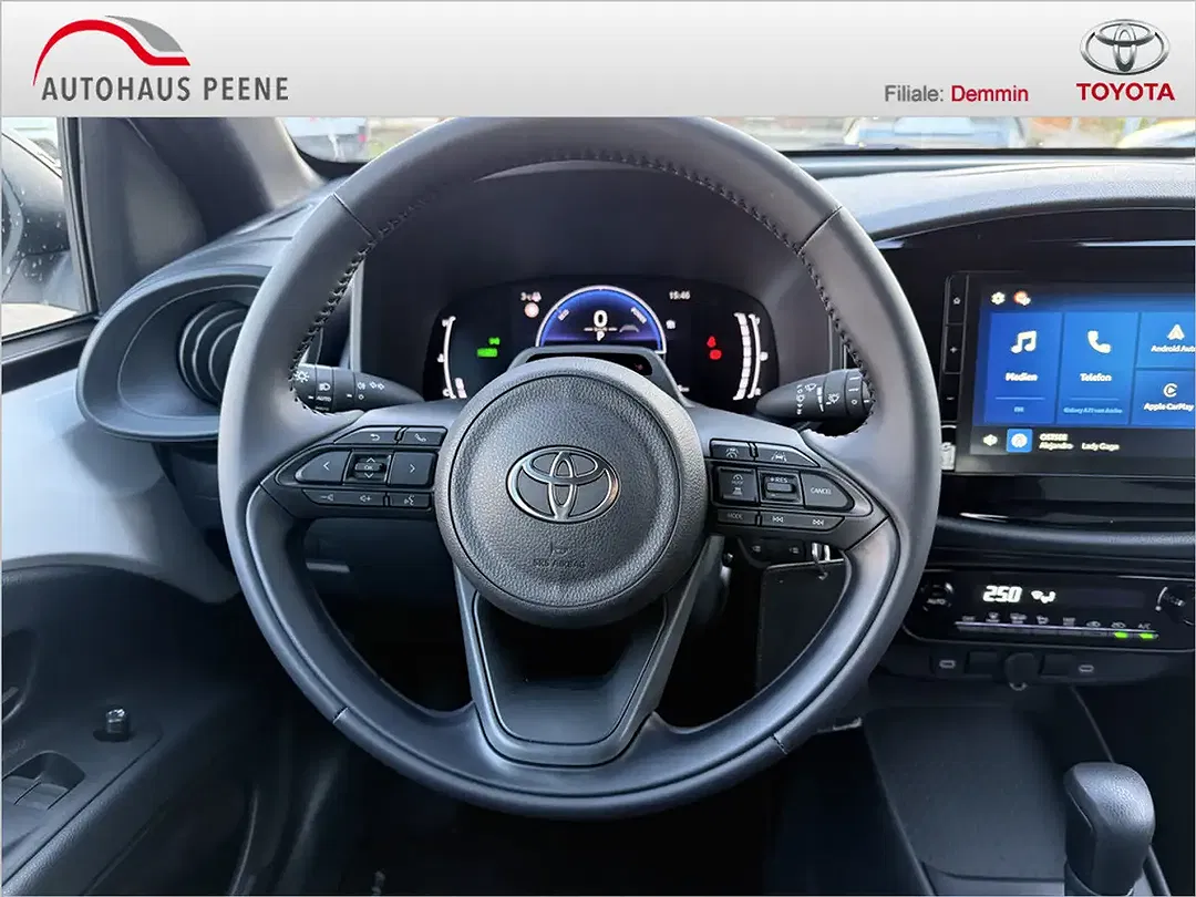 Toyota Aygo X - Thumbnail 10