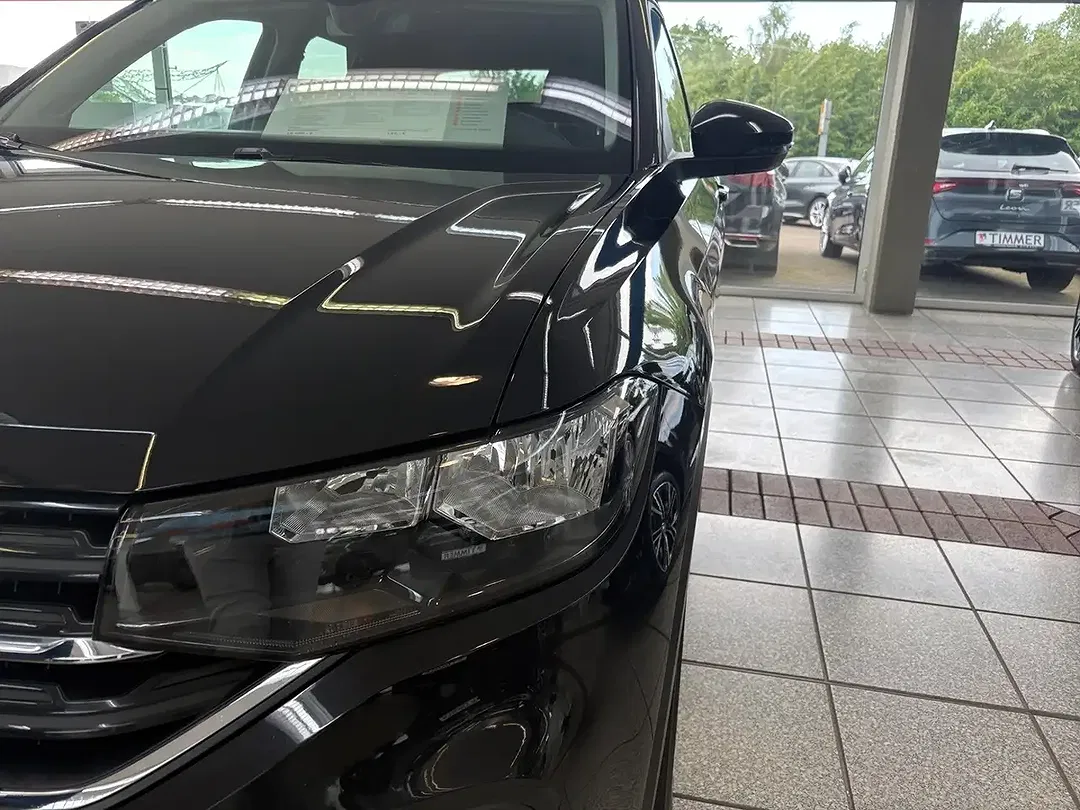 Volkswagen T-Cross - Thumbnail 5