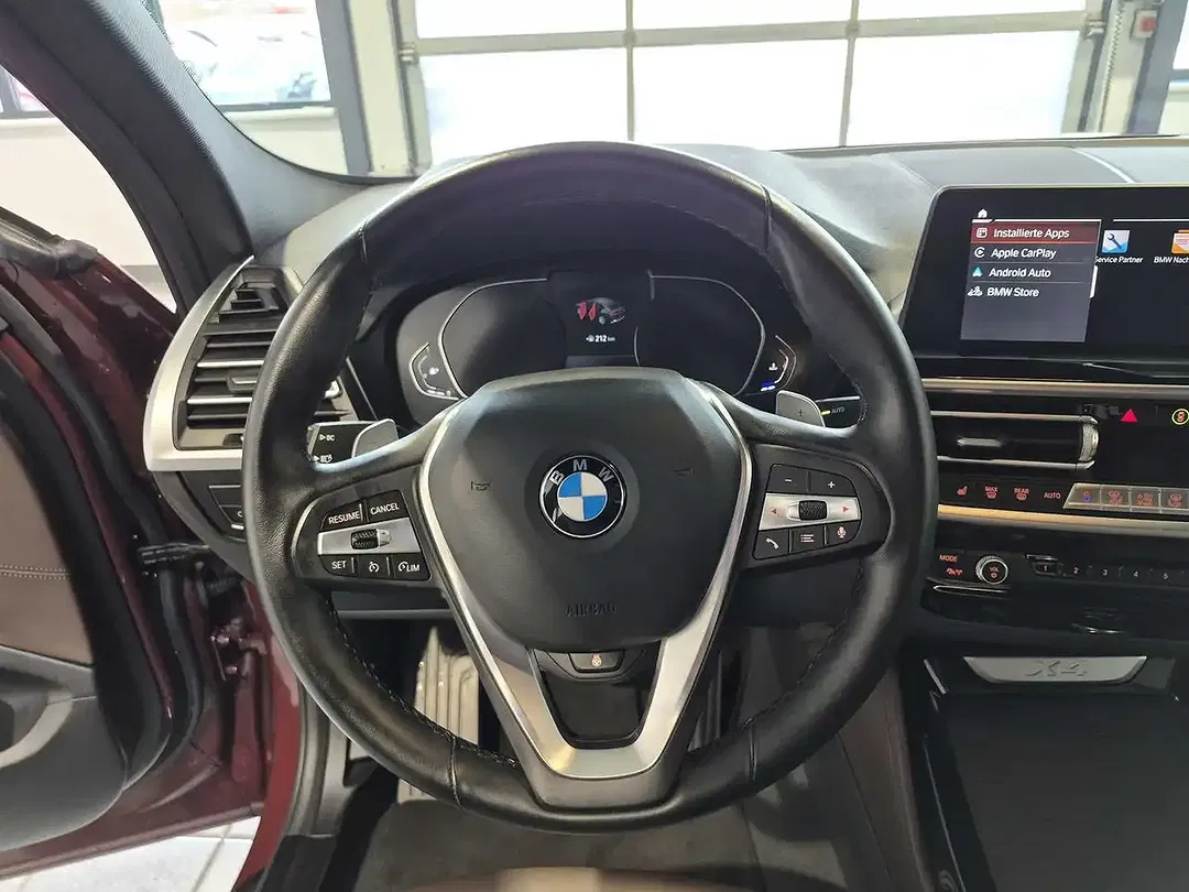 BMW X4 - Thumbnail 10