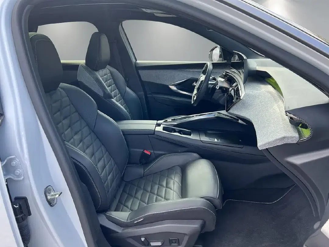 Peugeot 3008 - Thumbnail 8