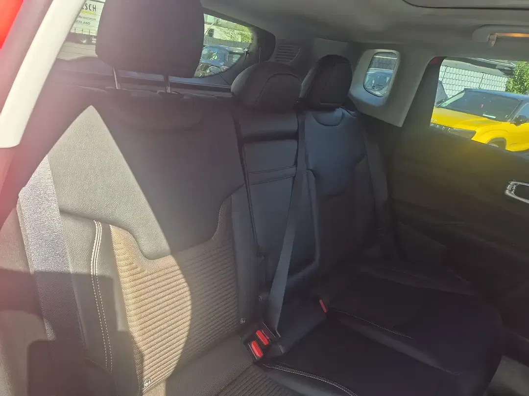 Jeep Compass - Thumbnail 7