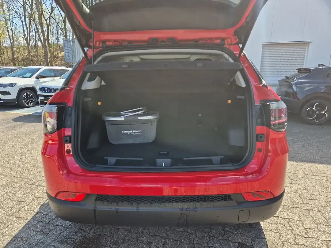 Jeep Compass - Thumbnail 8
