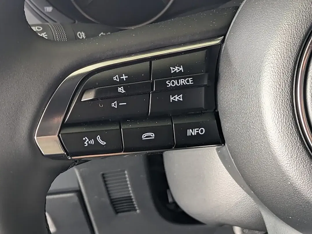 Mazda 3 - Thumbnail 6