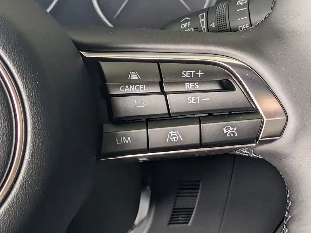 Mazda 3 - Thumbnail 7