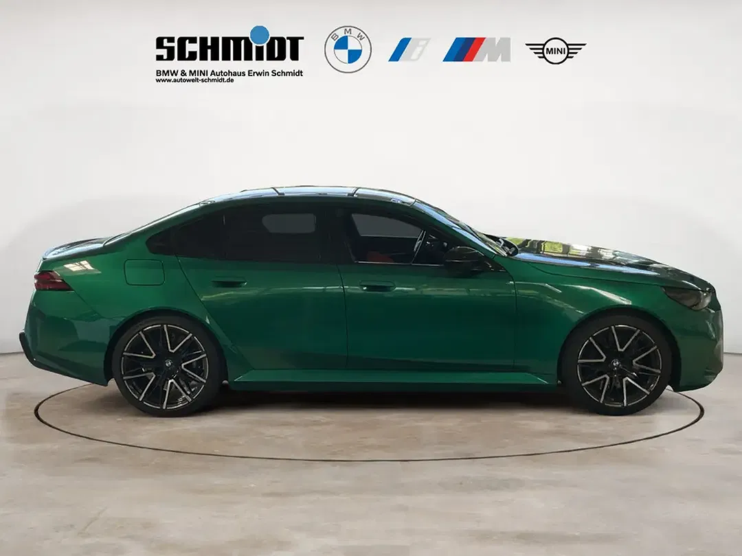 BMW M5 - Thumbnail 4