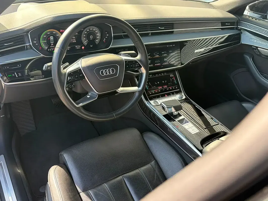 Audi A8 - Thumbnail 10