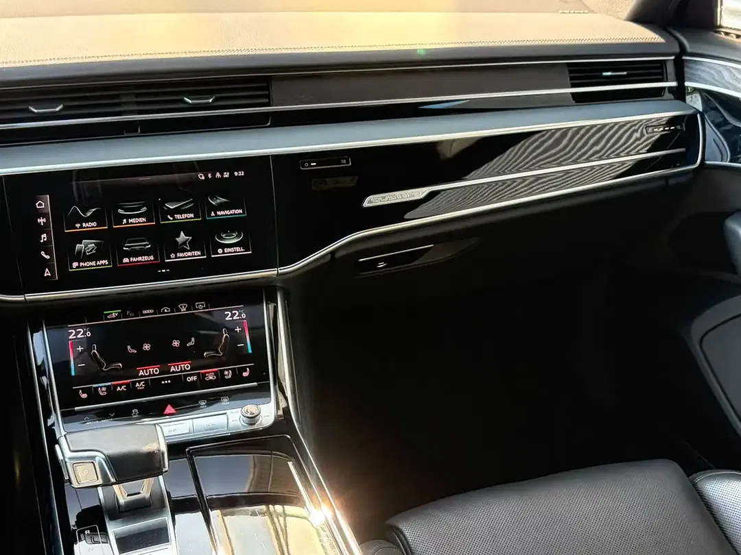 Audi A8 - Thumbnail 12