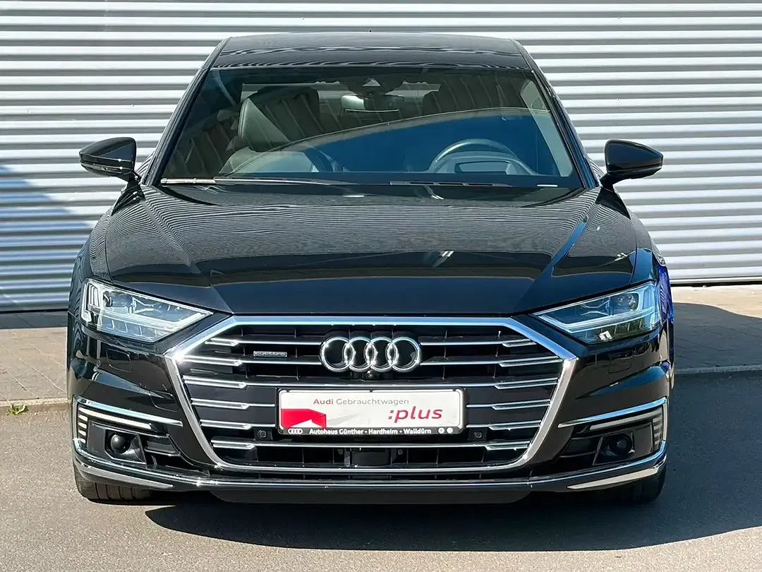 Audi A8 - Thumbnail 2